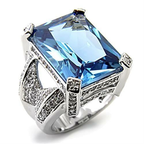 Ring i 925 Sterling Silver med London Blue Spinell